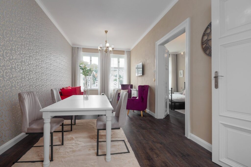 Prodej, Byty 2+1, 68 m2 s terasou 12,8m2  – Karlovy Vary