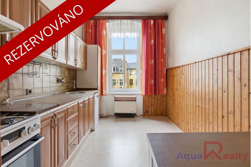 Prodej prostorného mezonetového bytu 4+1, 102 m  Moskevská, Karlovy Vary