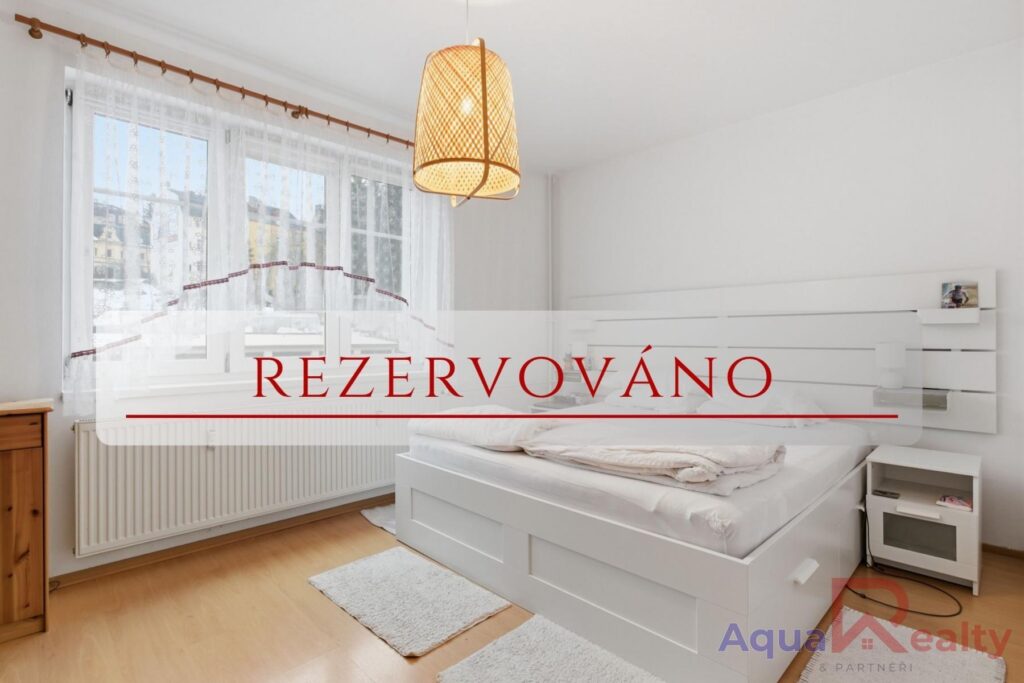 Prostorný 2+kk (68 m) s extra místností navíc, výtahem a klidem do dvora  Karlovy Vary, Drahovice