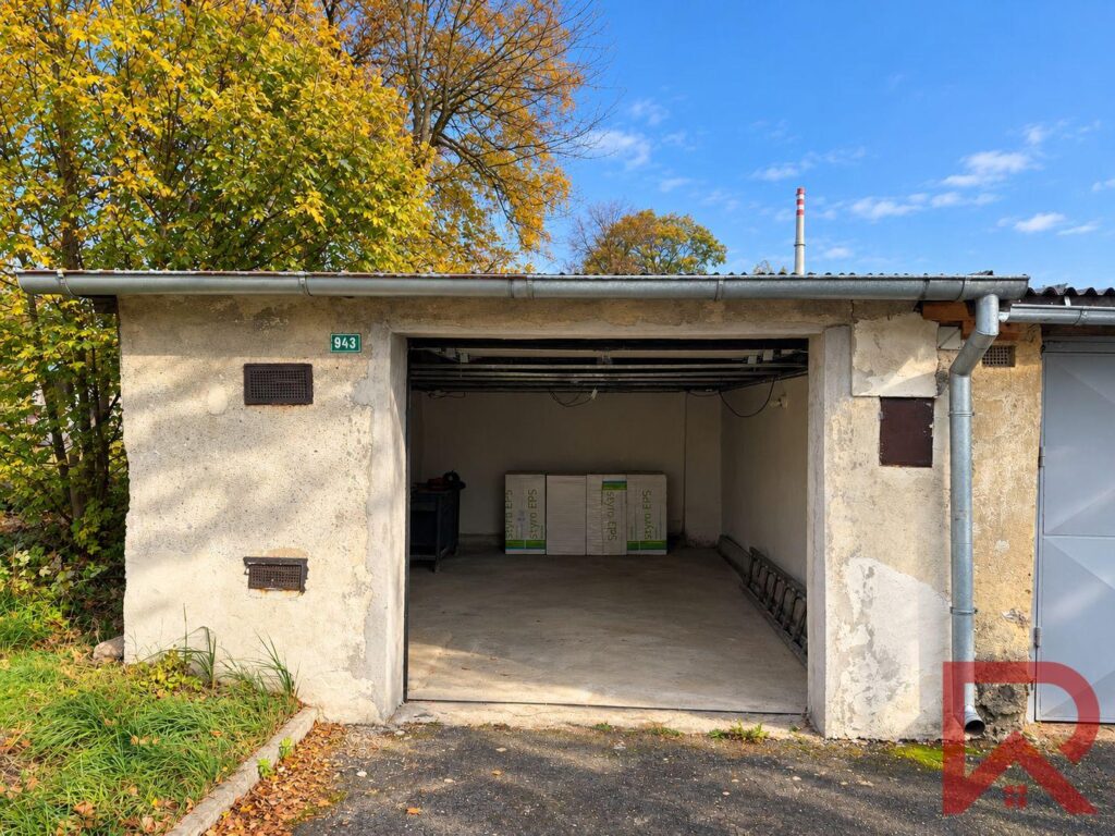Prodej zděné garáže 26 m&sup2;  Sokolov, elektrická vrata – Garáž – Sokolov – prodej nemovitosti